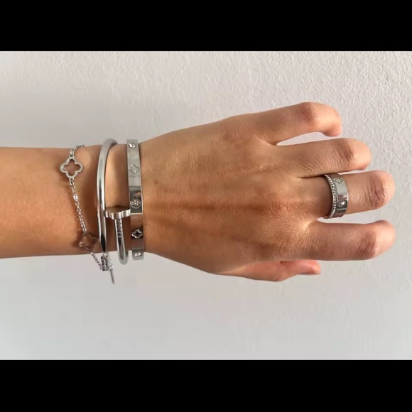 Gold Clover Eternity Band with Pavé Crystals Ring Set - Picture 5 of 9